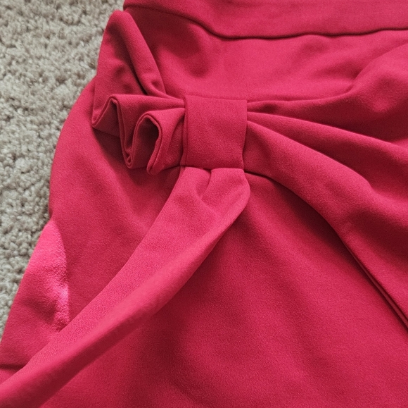 SHEIN Bold Red Mini Skirt with Knot Detail - Picture 5 of 11
